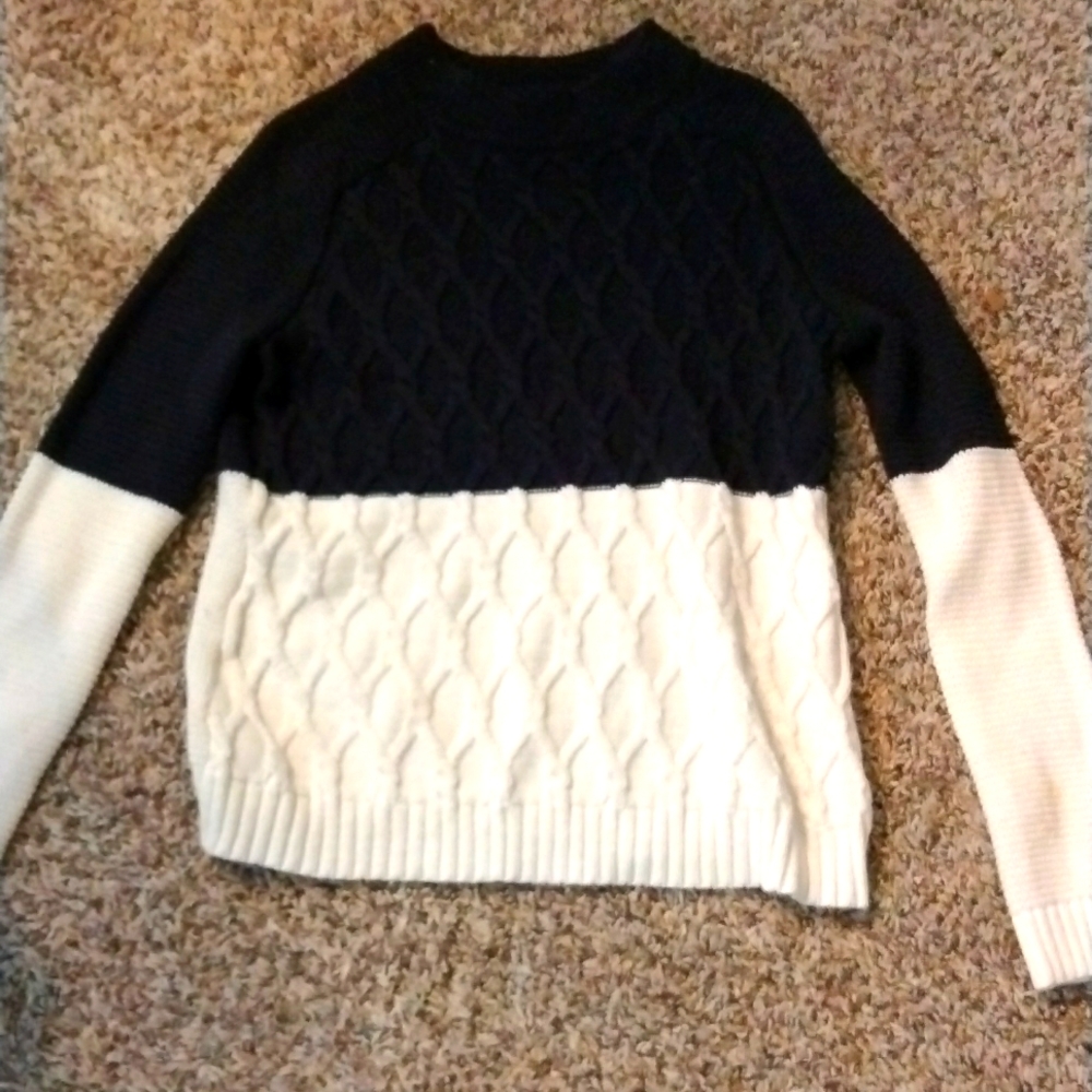 Half white half navy sweater Liz claiborne medium